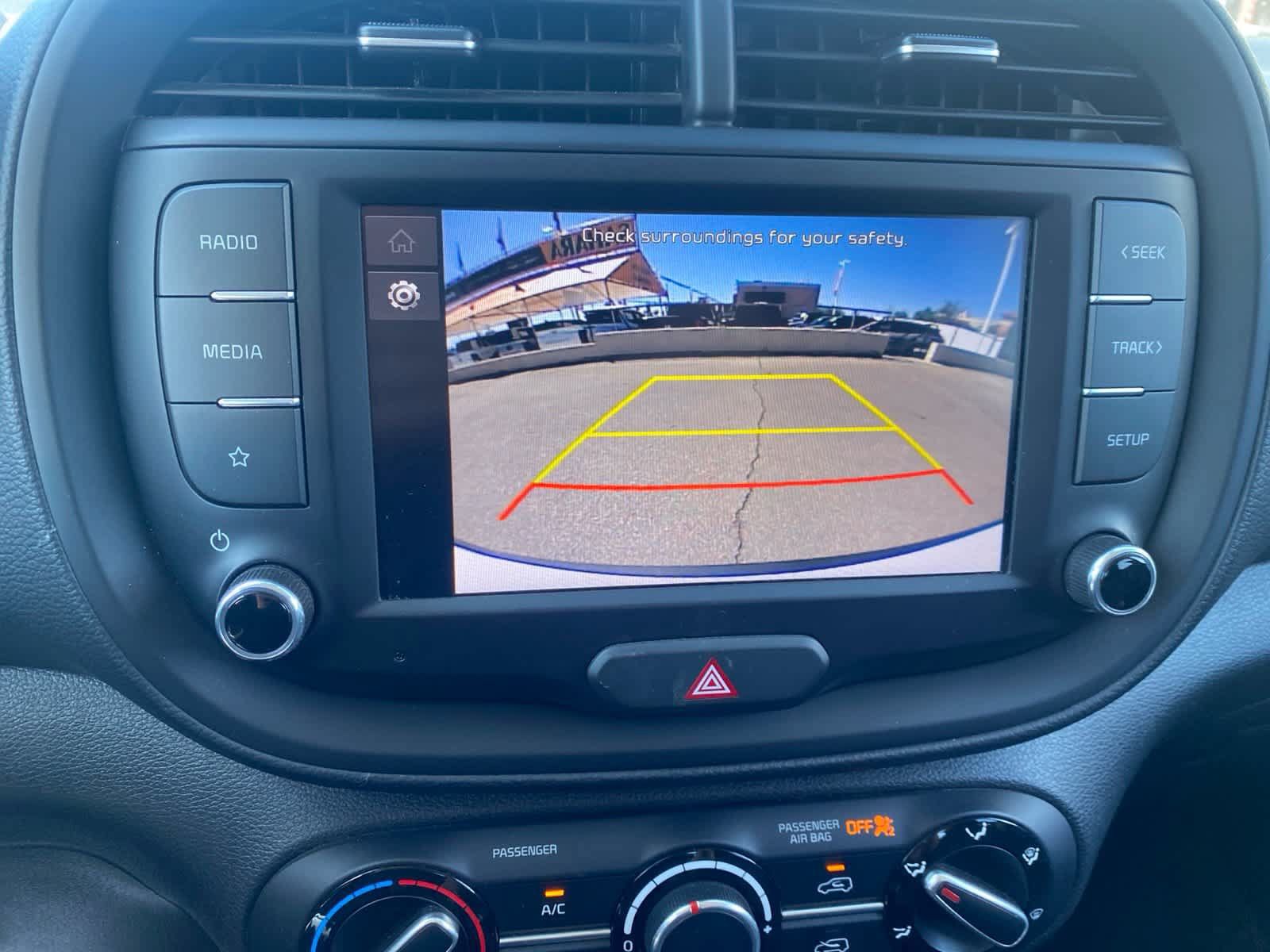 Used 2025 Kia Soul LX w/ LX Technology Package FWD image 17