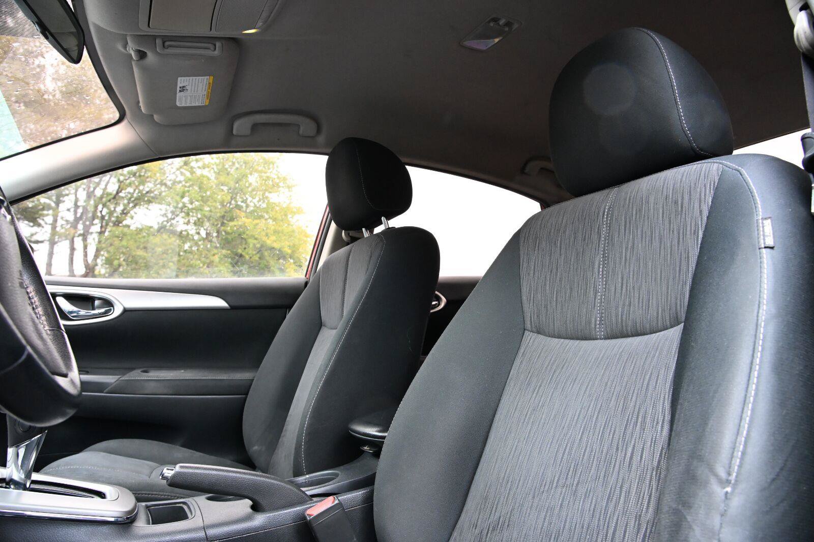 Used 2015 Nissan Sentra SV FWD image 10