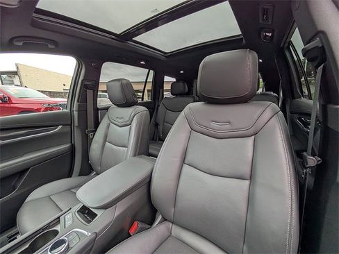Certified 2024 Cadillac XT6 Sport w/ Technology Package image 22