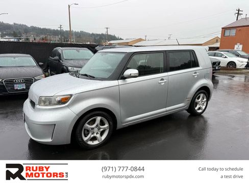Used 2008 Scion xB Hatchback 4D image 1