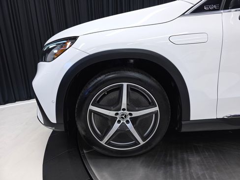 Used 2023 Mercedes-Benz EQE 500 4MATIC SUV w/ Exclusive Trim Package image 50