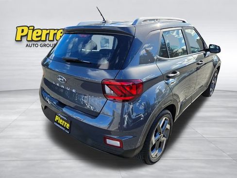 Used 2025 Hyundai Venue SEL FWD image 9