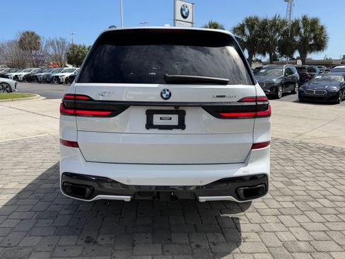 Used 2024 BMW X7 xDrive40i w/ Executive Package image 10
