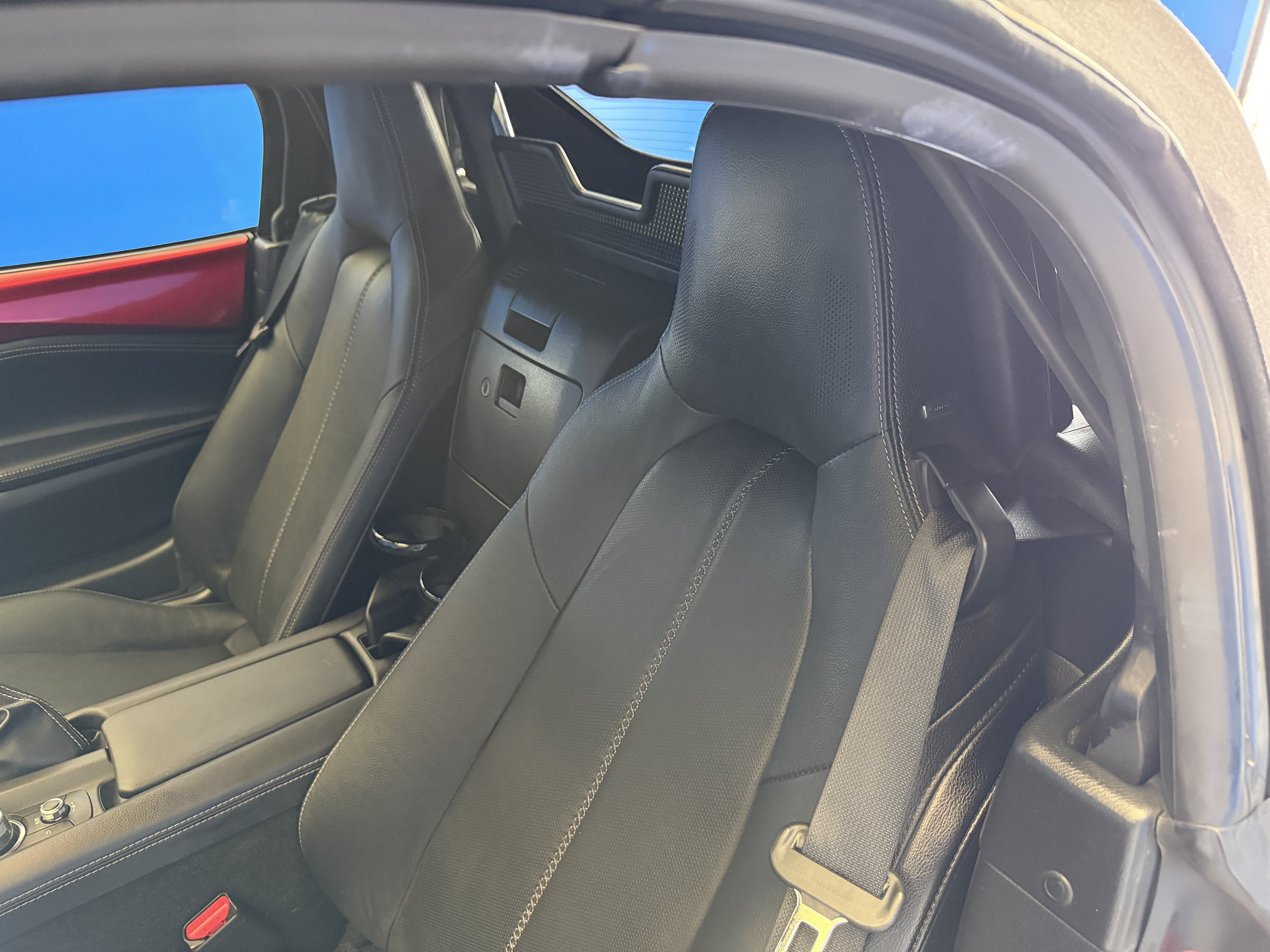 Used 2024 MAZDA MX-5 Miata Grand Touring RWD image 12