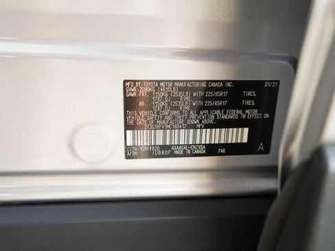 Used 2021 Toyota RAV4 LE AWD/4WD image 41