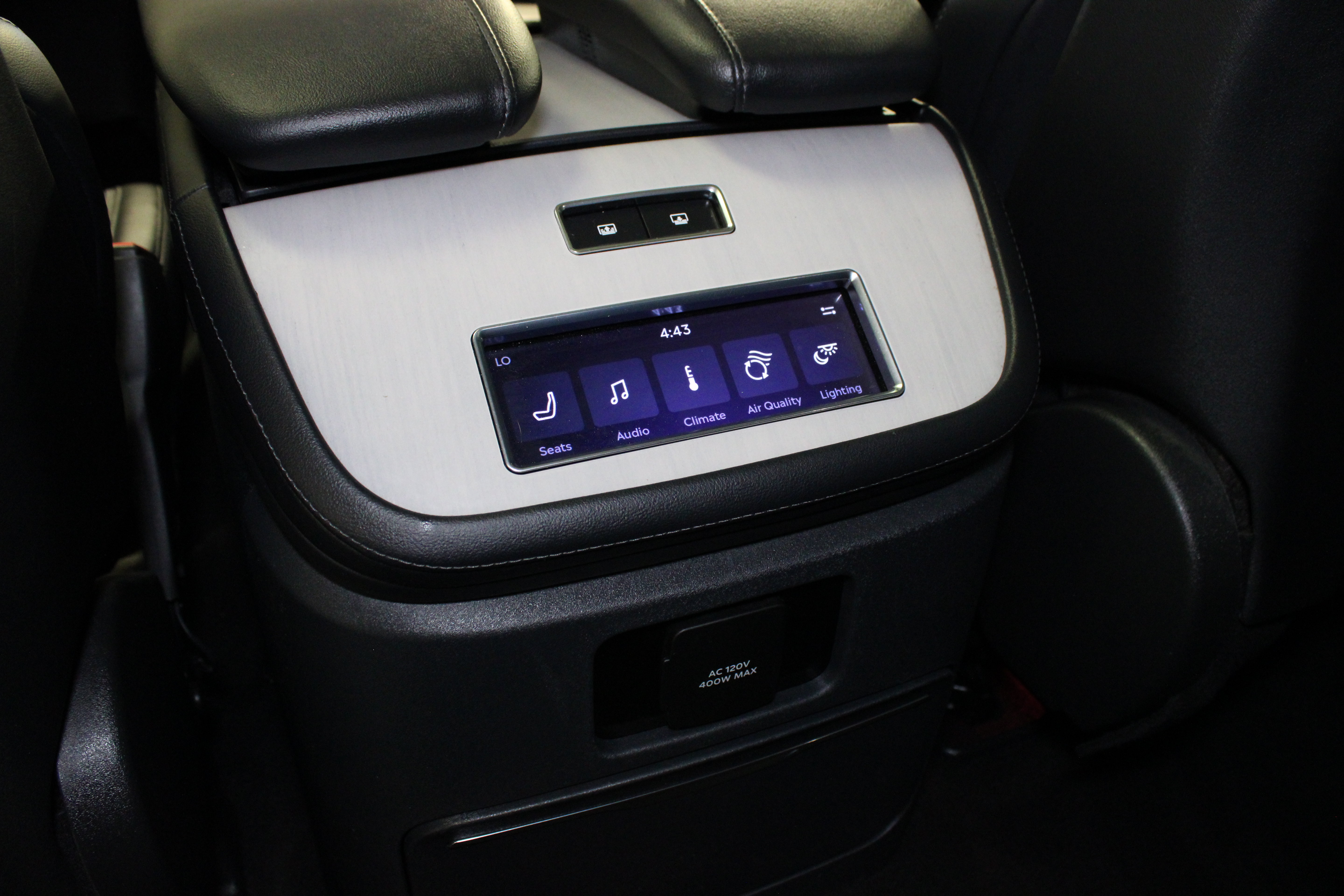 Used 2025 Lincoln Navigator Reserve AWD/4WD image 19