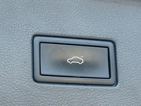 Used 2021 Volkswagen Atlas SEL AWD/4WD image 35