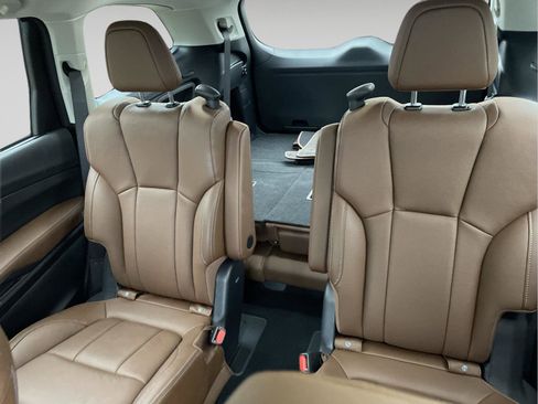 Certified 2023 Subaru Ascent Touring w/ Popular Package #2A image 11
