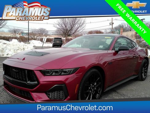 Used 2025 Ford Mustang GT Premium image 1