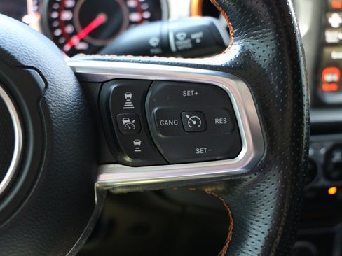 Used 2022 Jeep Gladiator Mojave w/ LED Lighting Group image 18