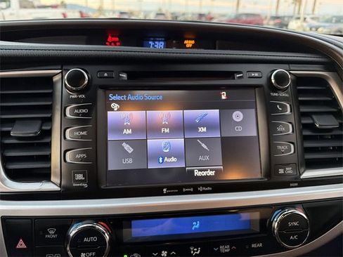 Used 2019 Toyota Highlander Limited image 20