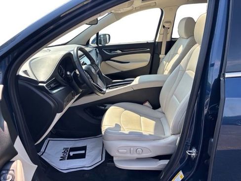 Used 2024 Buick Enclave Essence w/ Experience Buick Package AWD/4WD image 10