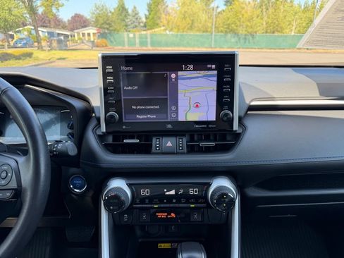 Used 2022 Toyota RAV4 XSE AWD/4WD image 23