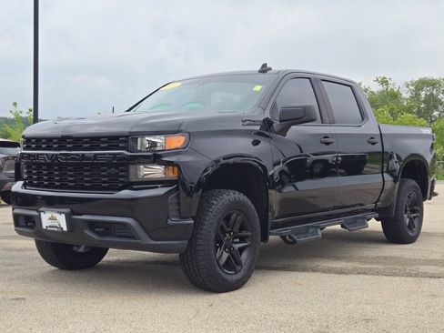 Used 2021 Chevrolet Silverado 1500 Custom Trail Boss w/ Midnight Edition AWD/4WD image 4