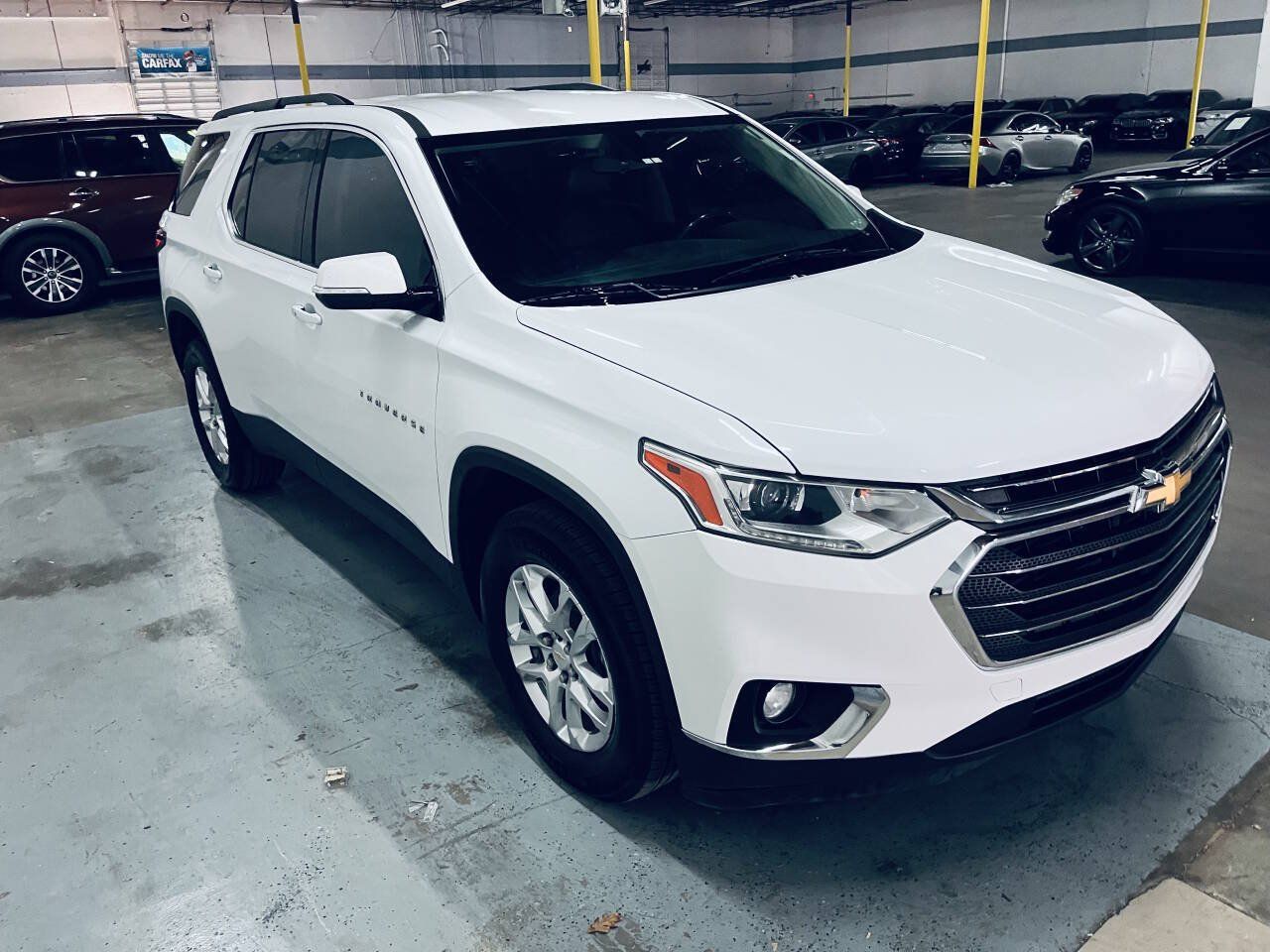 Used 2019 Chevrolet Traverse LT FWD image 5