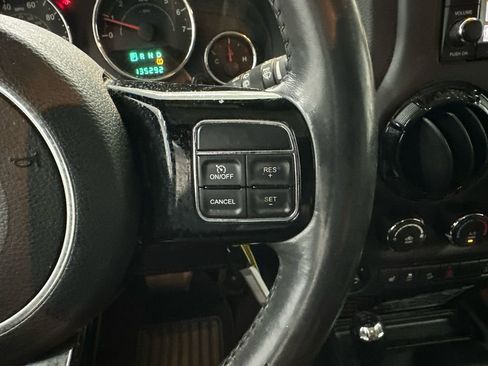 Used 2014 Jeep Wrangler Unlimited Sahara AWD/4WD image 22