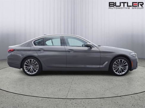 Certified 2022 BMW 540i image 8