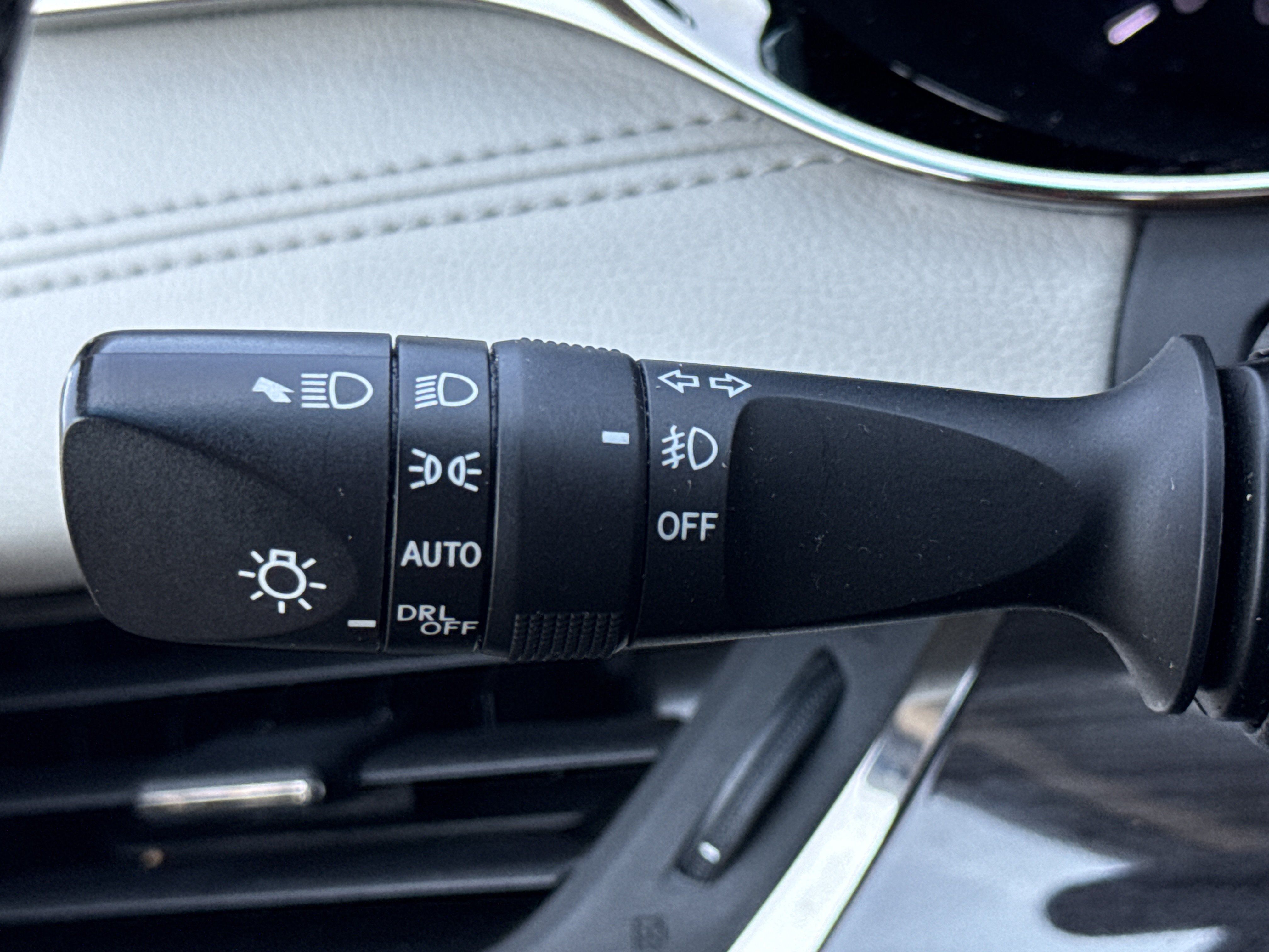 Used 2014 Toyota Avalon XLE Touring FWD image 21