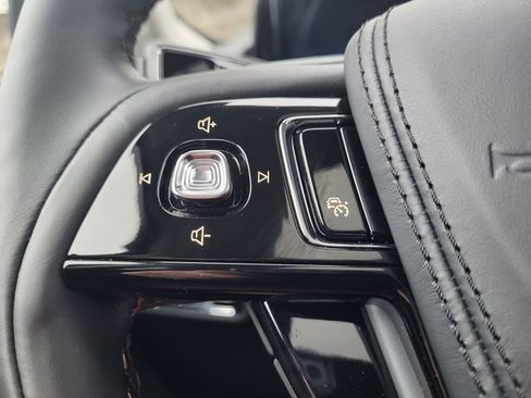 New 2026 Lincoln Aviator AWD image 20