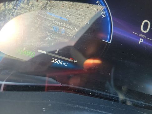 Certified 2024 Toyota Venza Limited image 29