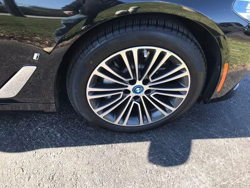 Used 2018 BMW 530e xDrive 530e xDrive iPerformance Sedan w/ Premium Package 2 image 48