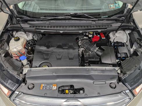 Used 2018 Ford Edge SEL AWD/4WD image 15