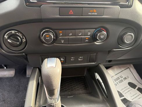 Used 2023 Nissan Frontier SV w/ Midnight Edition Package AWD/4WD image 20