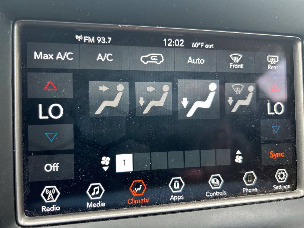 Certified 2021 Jeep Grand Cherokee Laredo AWD/4WD image 5