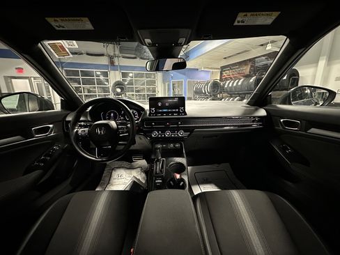 Used 2023 Honda Civic Sport image 18