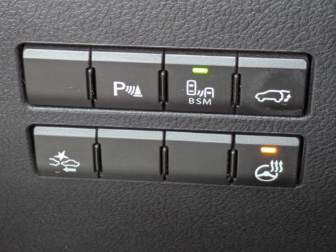 Used 2015 Lexus NX 200t 200t Sport Utility image 25