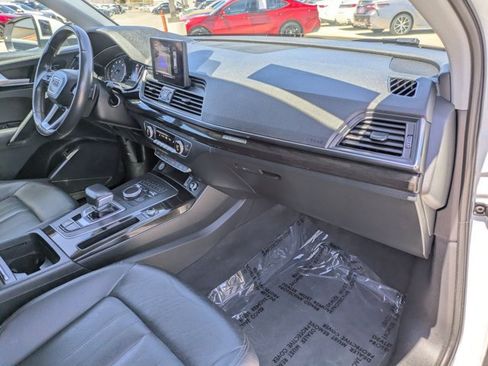 Used 2020 Audi Q5 2.0T Premium w/ Convenience Package AWD/4WD image 21
