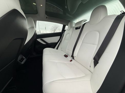 Used 2018 Tesla Model 3 Long Range image 21
