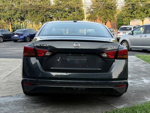 Used 2022 Nissan Altima 2.5 SV FWD image 7