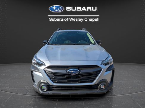 Used 2025 Subaru Outback Limited AWD/4WD image 9