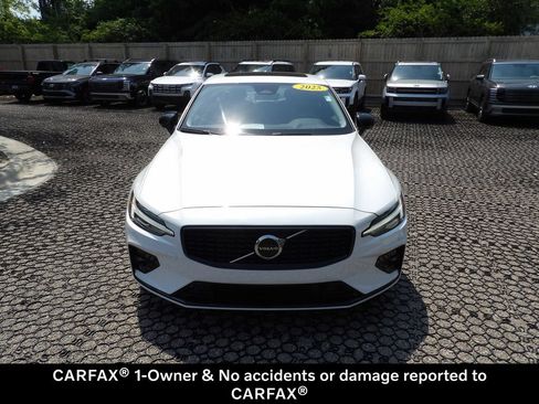 Certified 2025 Volvo S60 B5 Core FWD image 3