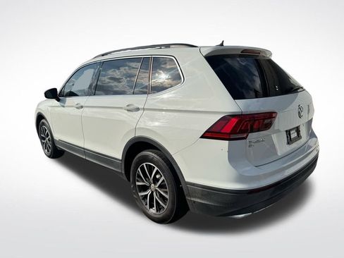 Used 2019 Volkswagen Tiguan SE w/ Panoramic Sunroof Package image 4