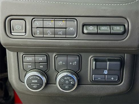 Used 2023 GMC Yukon Denali Ultimate image 22