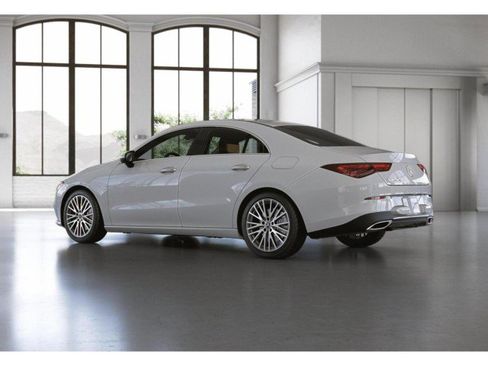 Used 2022 Mercedes-Benz CLA 250 image 30