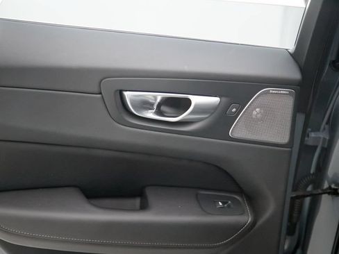 Certified 2023 Volvo XC60 T8 Ultimate w/ Climate Package AWD/4WD image 21