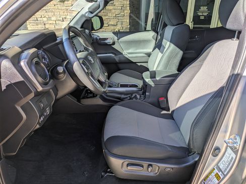 Used 2023 Toyota Tacoma 4x4 Double Cab image 16