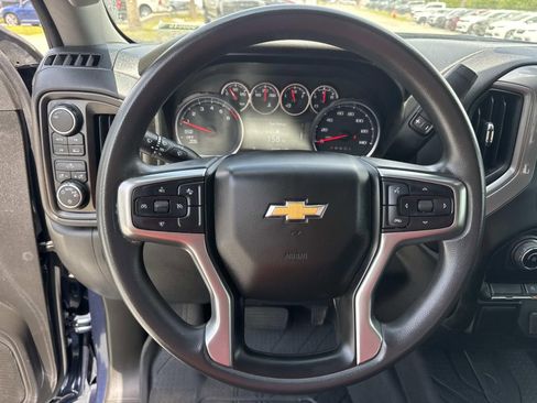 Used 2022 Chevrolet Silverado 1500 Custom w/ Safety Confidence Package AWD/4WD image 21