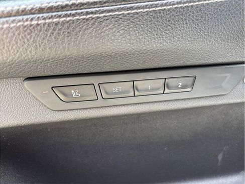 Used 2021 BMW 740i image 26
