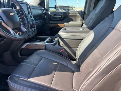 Used 2022 Chevrolet Silverado 3500 High Country w/ Safety Package II image 10