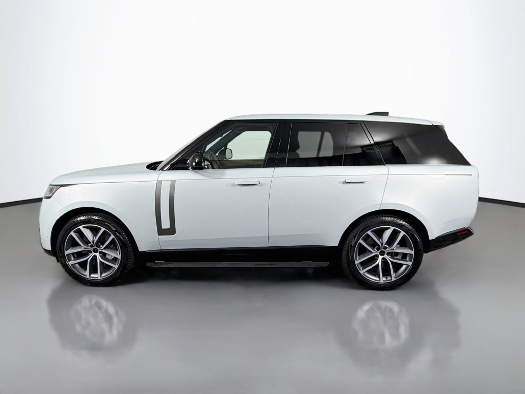 Used 2026 Land Rover Range Rover SE AWD/4WD image 8
