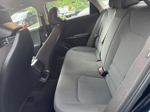 Used 2025 Kia K4 FWD image 11