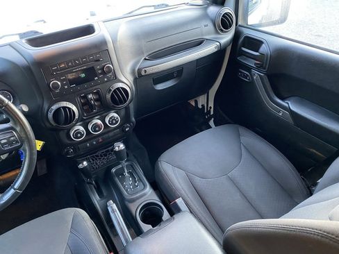 Used 2017 Jeep Wrangler Unlimited Sport w/ Quick Order Package 24S image 27