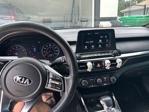 Used 2020 Kia Forte GT-Line FWD image 2