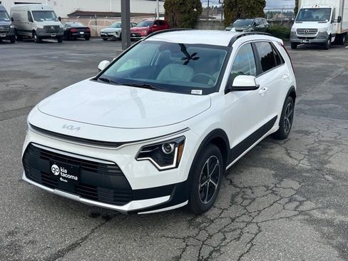Certified 2024 Kia Niro EX image 3