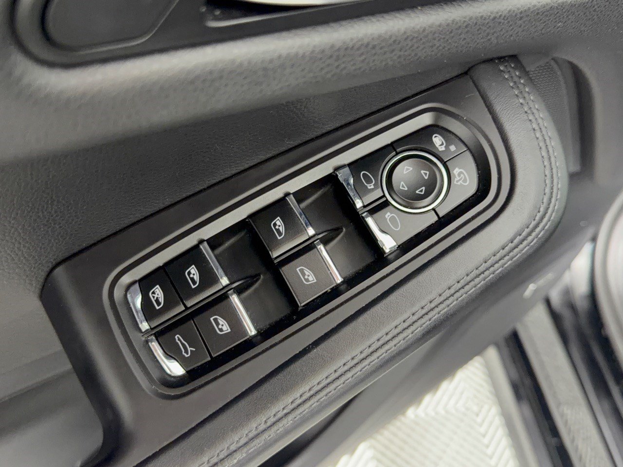Certified 2021 Porsche Macan GTS AWD/4WD image 15