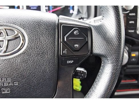 Used 2018 Toyota 4Runner TRD Off-Road Premium AWD/4WD image 20